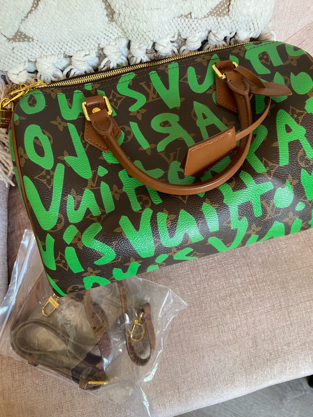 SHOULDER BAG - Picture 8 of 14